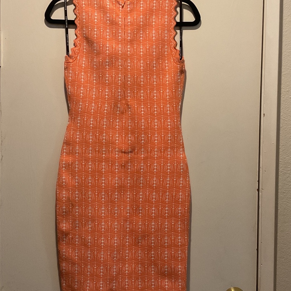 Marciano Orange Sleeveless Scalloped V-Neck Midi Dress - Picture 4 of 4